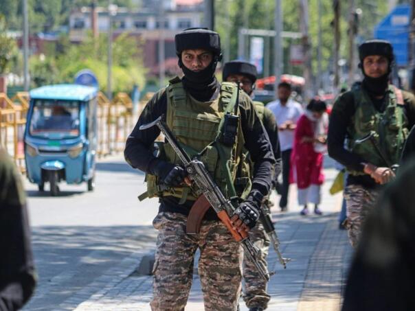 Više od 120 mrtvih u krvavim napadima u Pakistanu