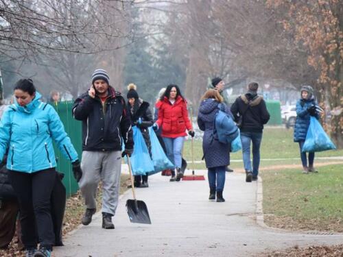Više od 15.000 kg otpada prikupljeno prvog dana akcije čišćenja općine Novo Sarajevo