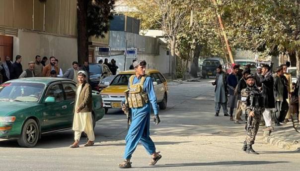 Više od 20 poginulih u napadu na vojnu bolnicu u Kabulu