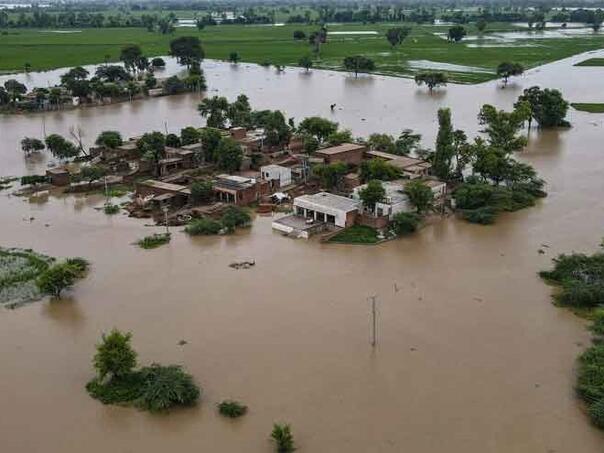 Više od 25.000 ljudi evakuisano zbog poplava