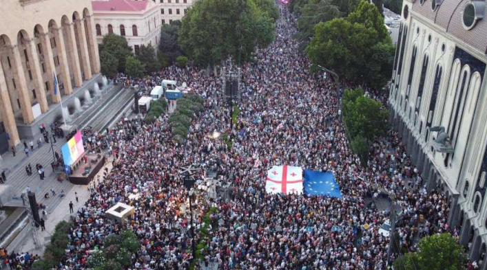 Više od 35.000 ljudi u Gruziji traži ostavku vlade