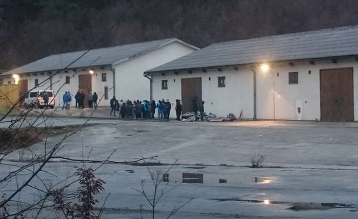 Više od 400 migranata premješteno u migrantski centar u Blažuju