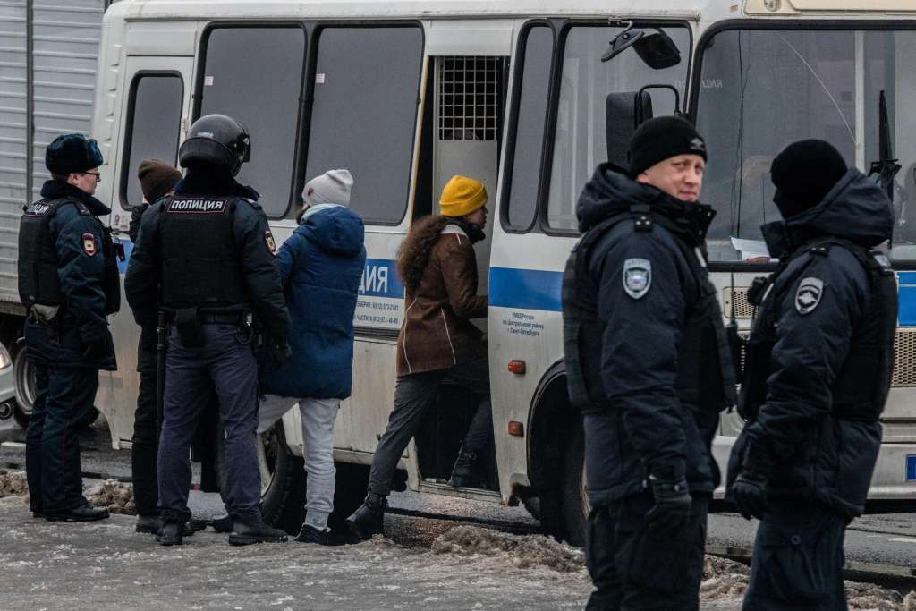 Više od 400 uhapšenih zbog odavanja počasti Alekseju Navaljnom