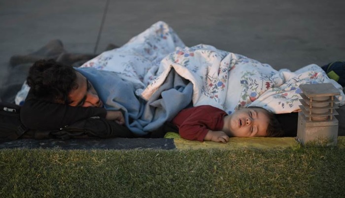 Više od 5.000 migranata prebačeno u novi kamp poslije požara u Moriji