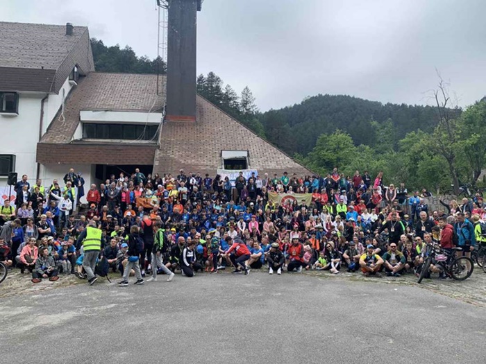Više od 600 učesnika manifestacije 'Rotary kanjon' kroz Cazin, Bihać i Bosansku Krupu