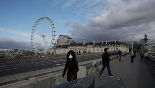 Više od 80 odsto Britanaca ne poštuje pravilo samoizolacije