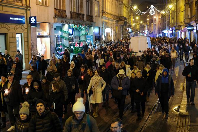 Zagreb: Više od hiljadu građana na protestima protiv covid potvrda