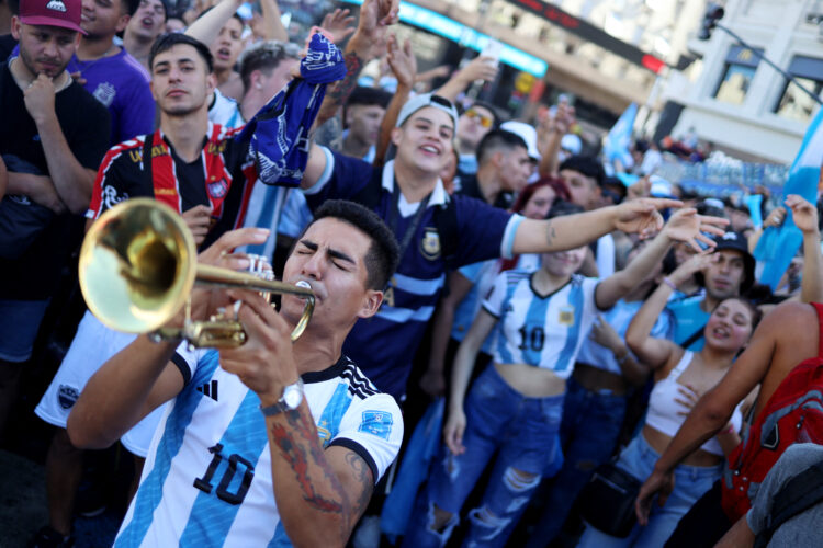 Više od milion Argentinaca na ulicama