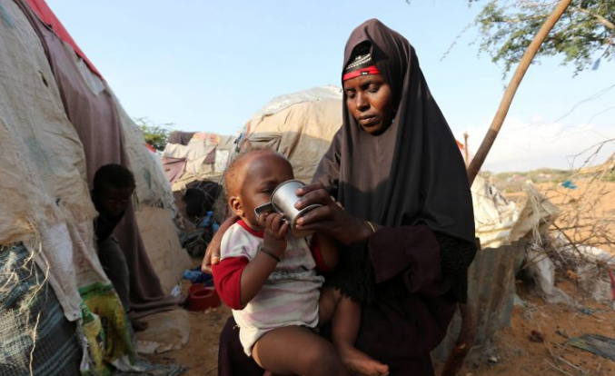Više od pola miliona djece u Somaliji se suočava sa akutnom glađu, stotine već umrle