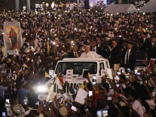 Više od trećine stanovništva Istočnog Timora prisustvovalo misi sa papom Franjom