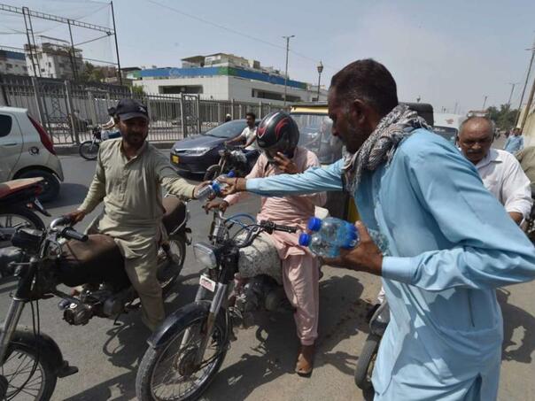 Stotine umrlih od vrućine u Pakistanu