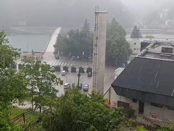 Višegrad pogodilo snažno nevrijeme: Ulice pod vodom, odroni na putu