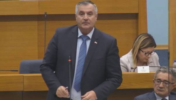 Višković: Neće biti knjiženja zemljišta RS na BiH