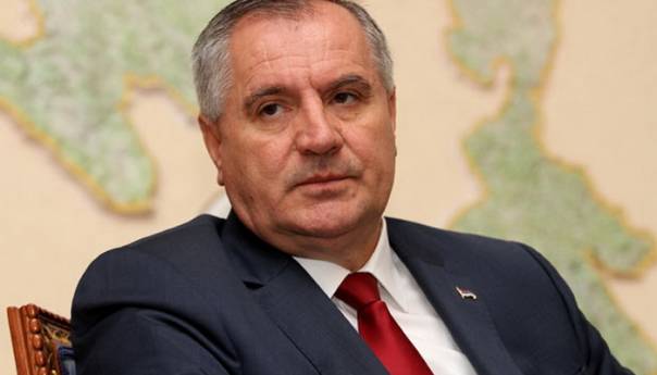 Višković: Nismo pregovarali sa Mićićem o njegovom prelasku u SNSD