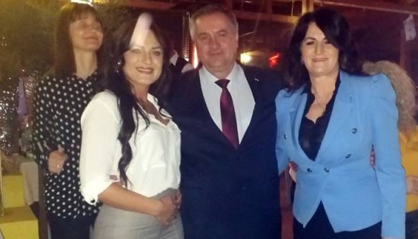 Višković: Žena je stub i u politici