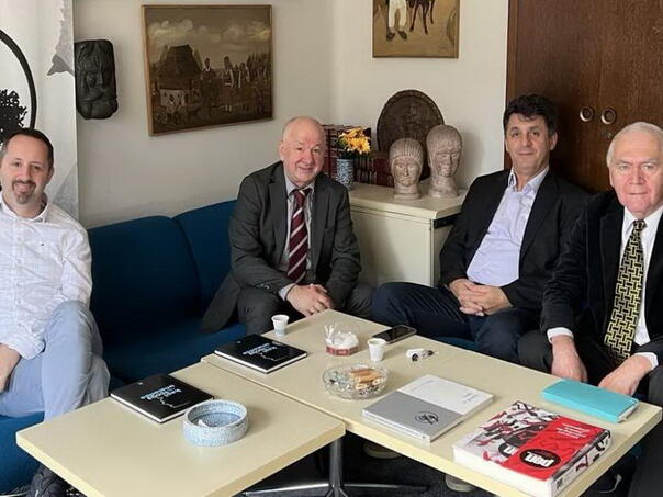 Visok stepen saglasnosti o saradnji Bosanskog akademskog društva u Austriji i Kruga 99