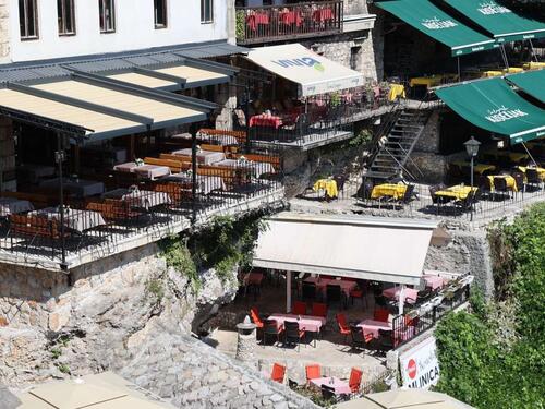 Visoke temperature ispraznile mostarske ulice