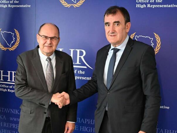 Visoki predstavnik pozvao BiH vlasti na hitno rješavanje finansiranja kulture!