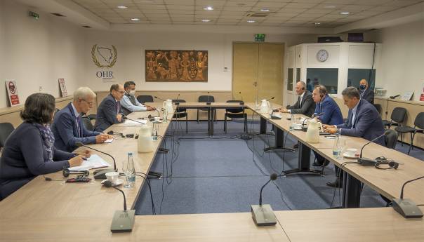 Visoki predstavnik se sastao sa delegacijom SDP-a BiH