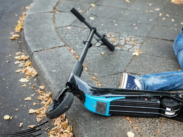 Visoko: Dijete teško povrijeđeno, palo sa električnog romobila