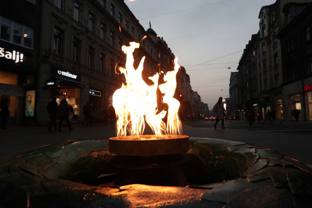 Vječna vatra u Sarajevu ponovo upaljena