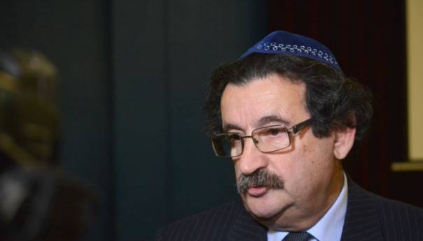 Vjernici prinuđeni da praznik i Seder veče obilježe putem Youtubea