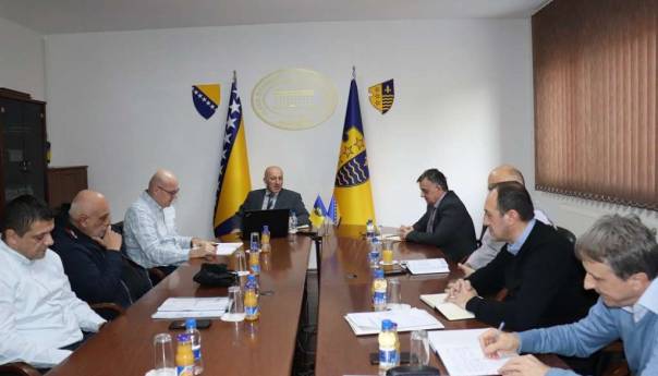 Vlada BPK-a i predstavnici JP Autoceste FBiH o realizaciji projekta izgradnje tunela Hranjen