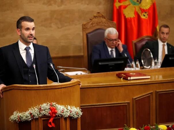 Vlada Crne Gore pooštrila uslove za regulisanje boravka stranih državljana