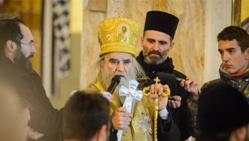 Vlada Crne Gore reagovala na poziv Amfilohija da se ruši