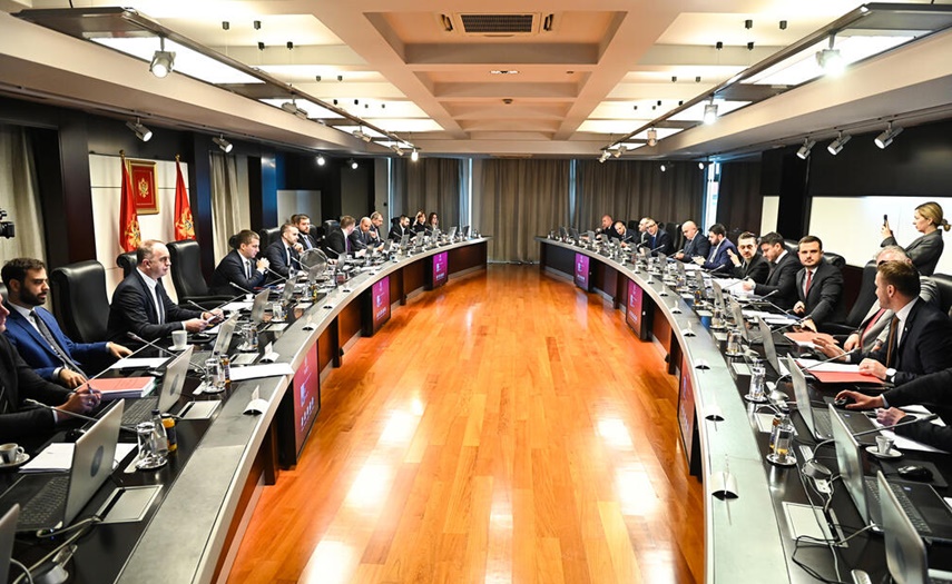 Vlada Crne Gore usvojila amandmane na prijedlog rezolucije o Srebrenici
