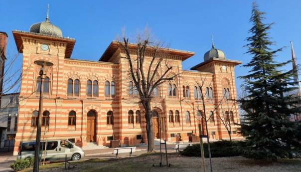 Vlada Distrikta: Svi koji pređu granicu moraju u samoizolaciju