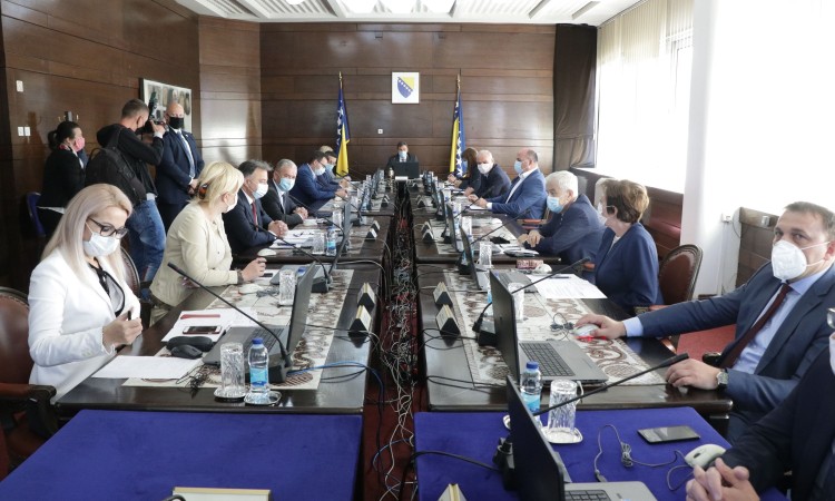 Vlada FBIH: 10 miliona za isplatu poticaja, dodatnih 9 miliona KM za sjetvu