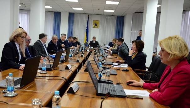 Vlada FBiH: 50 miliona KM za zapošljavanja u privatnom sektoru