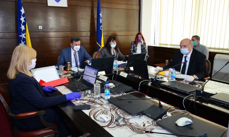Vlada FBiH danas u Sarajevu o planu vakcinacije