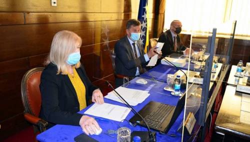 Vlada FBiH: Danas uplaćeno 70.8 miliona KM za ZDK i TK