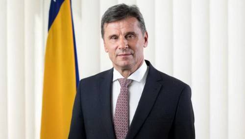 Vlada FBiH dopunila Uredbu: Po 100 KM i za oko 270 hiljada nezaposlenih