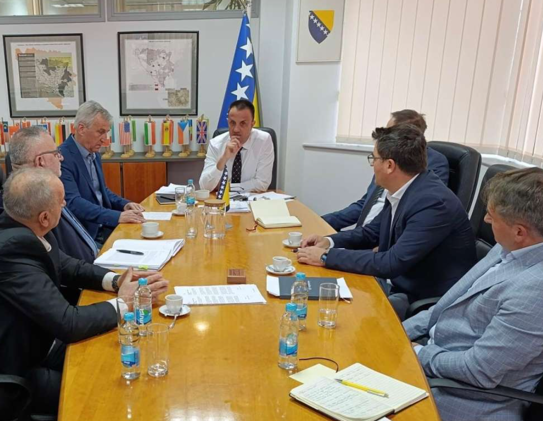 Vlada FBiH i Zrak postigli dogovor o isplati potraživanja preostalim radnicima