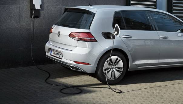 Vlada FBiH izdvaja milion KM za subvencije električnih automobila