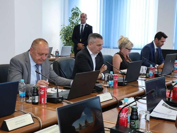Vlada FBiH izdvojila sredstva za uvezivanje radnog staža 80 radnika