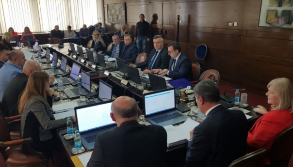 Vlada FBiH: Najniže penzije od novembra više za pet posto