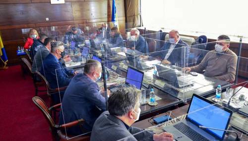 Vlada FBiH naredbe i preporuke Kriznog štaba produžila još 14 dana