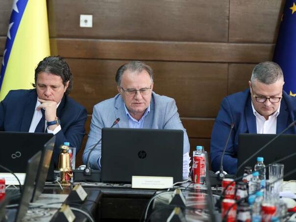 Vlada FBiH: Ne blokira Federacija povrat PDV-a građanima, Amidžić obmanjuje javnost