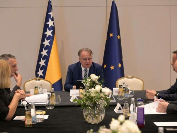 Vlada FBiH od 2023. uložila skoro 1,7 milijardi KM u TK
