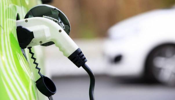 Vlada FBiH odobrila poticaje za kupovinu električnih automobila