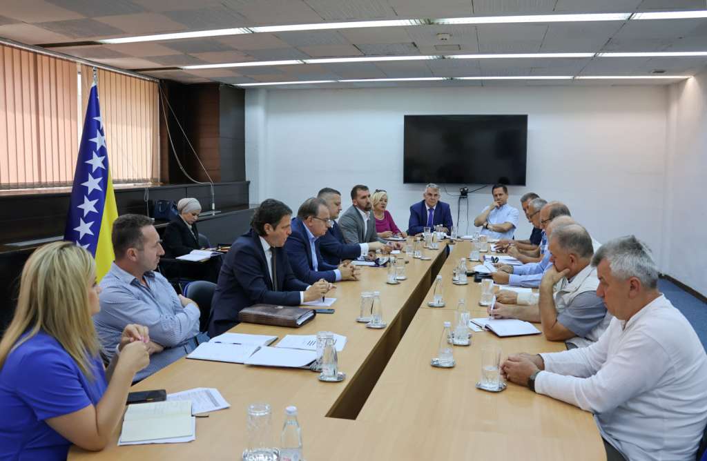 Vlada FBiH opredijeljena za pobošljanje položaja penzionera