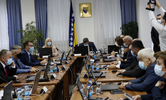 Vlada FBiH osudila oskrnavljivanje Partizanskog groblja