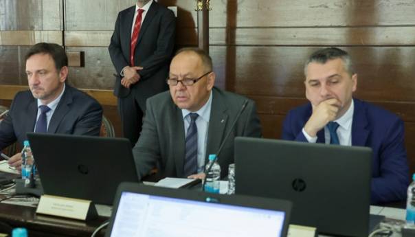 Vlada FBiH partner roditeljima u pronalsku rješenja za liječenje djece