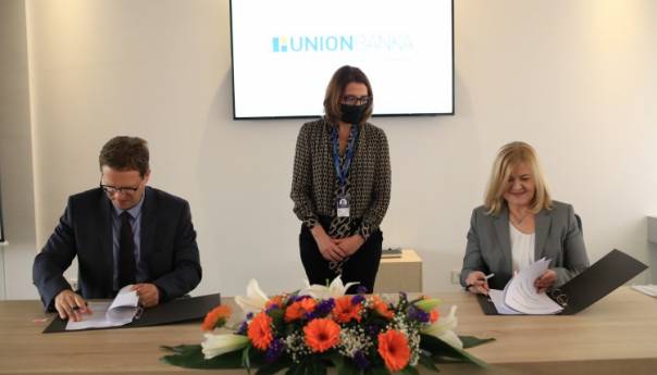 Potpisani ugovori za stambeno zbrinjavanje mladih