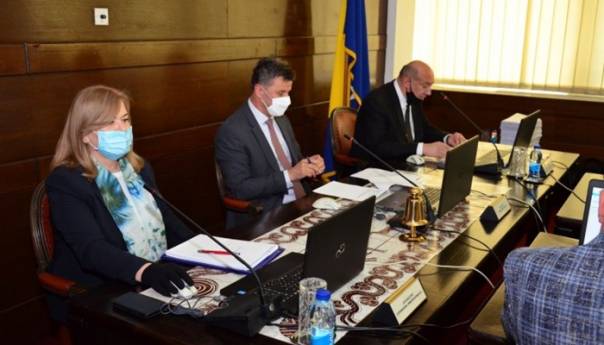 Vlada FBiH pozdravlja usvajanje zakona o statusu roditelja njegovatelja