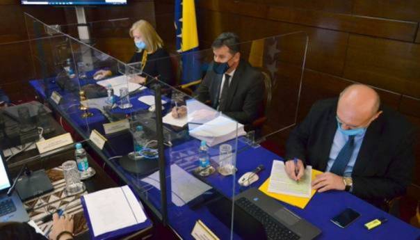 Vlada FBiH prebacila 12 miliona KM Zavodu za nabavku vakcina